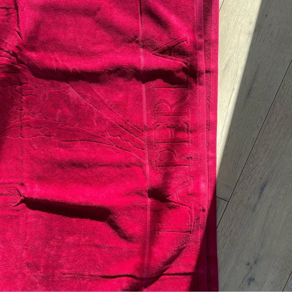 La Perla Red Towel
